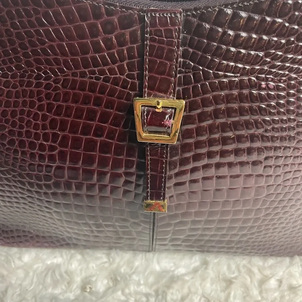 Etienne Aigner leather burgundy reptile print shoulder bag gold tone hardwares - Picture 2 of 16